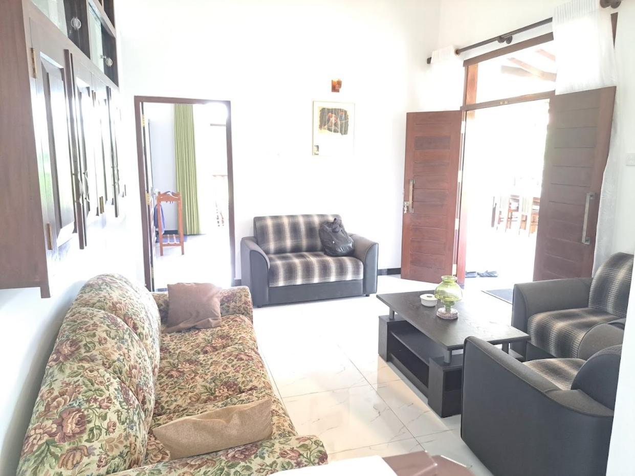 Villa 76 Weligama Exterior foto