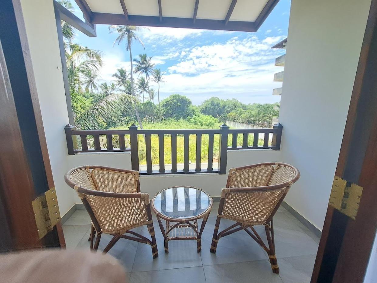 Villa 76 Weligama Exterior foto